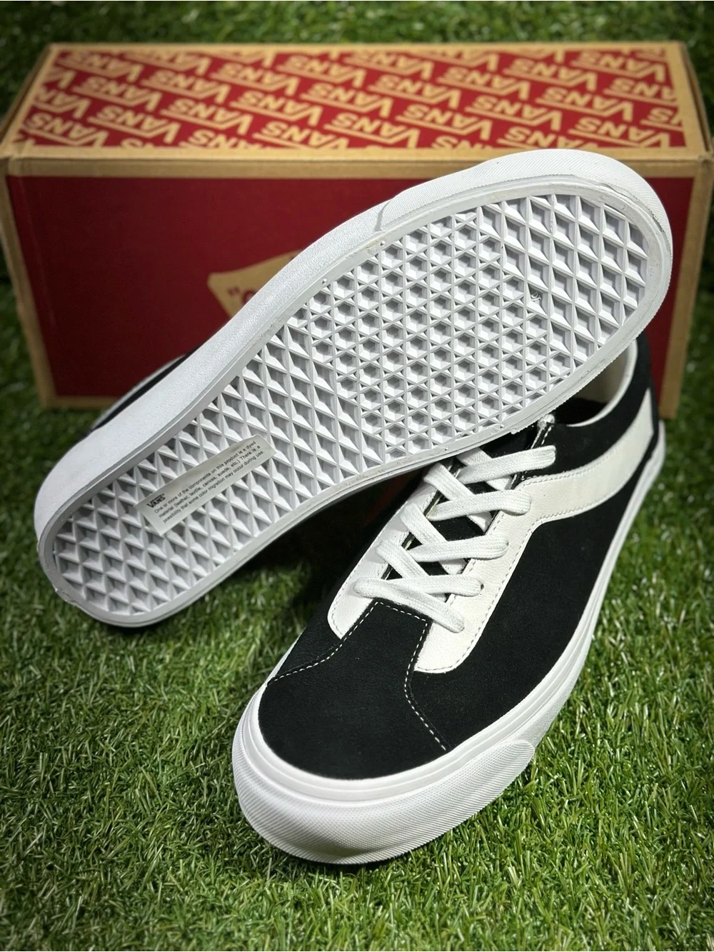 Vans Bold Ni Black and White Low-Top Sneakers, Men’s 10, VN0A3WLPOS7